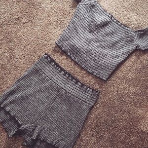 2 Piece Set - SIZE SMALL.